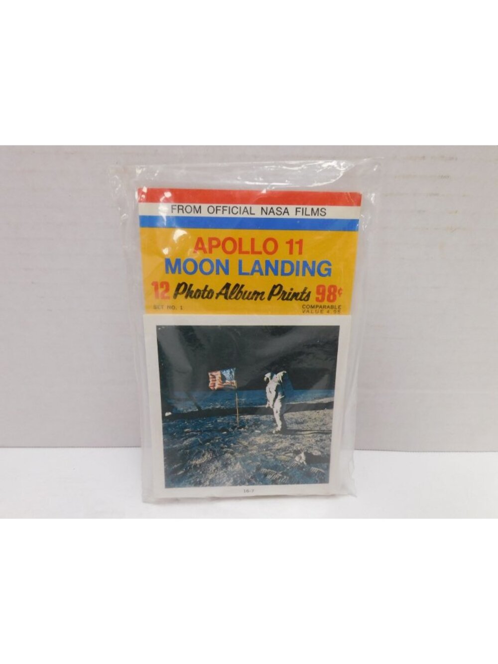 VTG Apollo 11 Moon Landing 12 Photo Album Prints N.O.S DW207